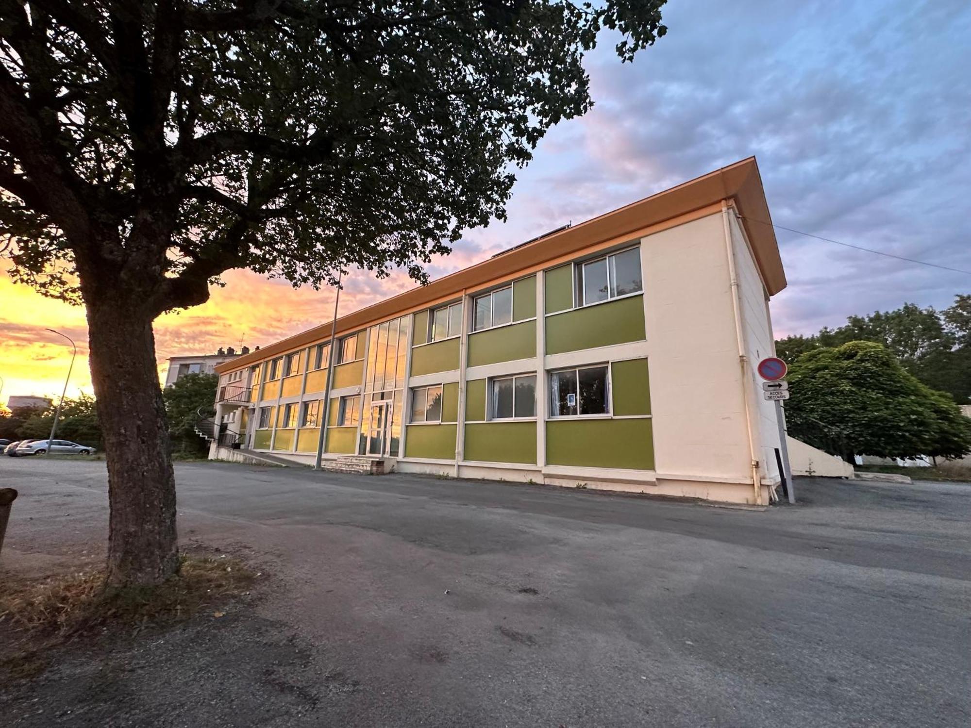 Auberge De Jeunesse Hi Puvatya Dış mekan fotoğraf